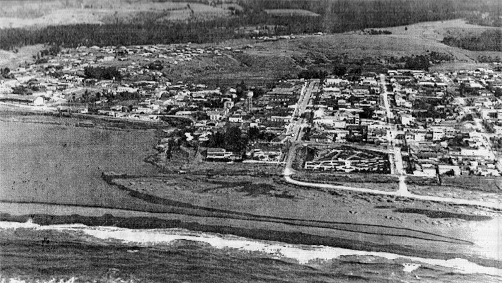 Vista aérea de Pichilemu. Extraída de "Pichilemu y sus alrededores turísticos".